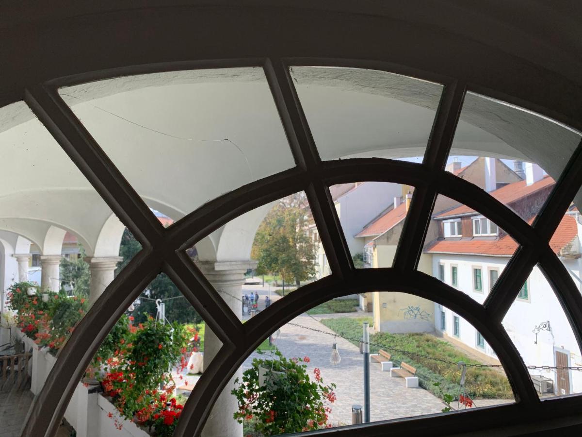 Forst-Haz Apartman Eger Exterior photo